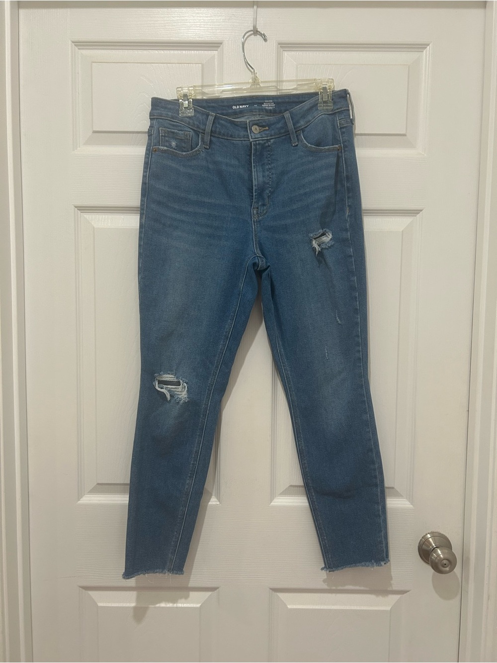 Old Navy Medium Blue Ankle Cropped Distressed Jeans
